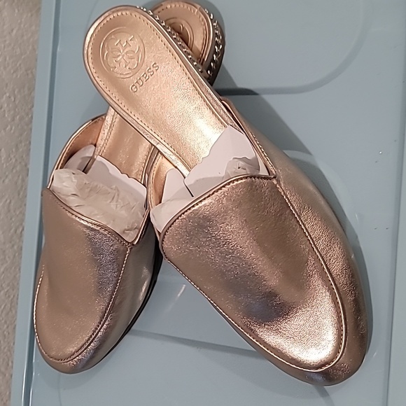 Shoes - Picture 2 of 4